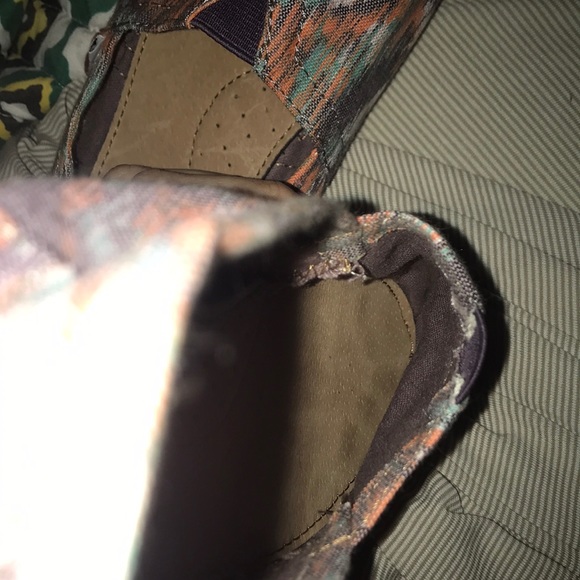 Patterned Toms - Picture 7 of 8